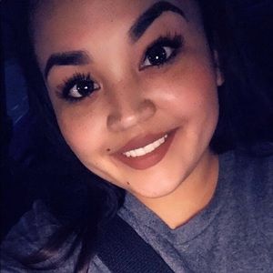 Meet your Posher, Denise